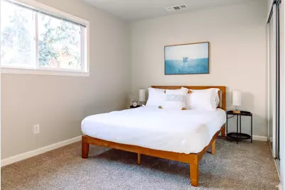 1723 Del Mar Avenue, Redding, CA 96003 - Photo 8