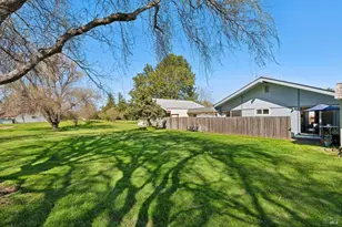 1366 Mission Dr, Sonoma, CA 95476 - Photo 14