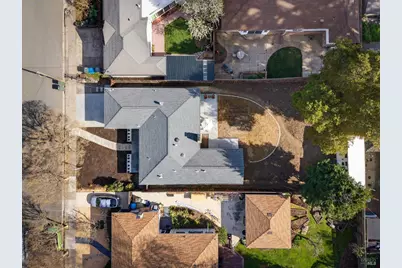 2034 Augustan Avenue, Santa Rosa, CA 95404 - Photo 2