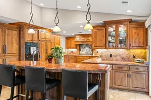 173 San Jose Ct, Vacaville, CA 95688 - Photo 2