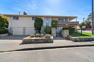 401 Valle Vista Avenue, Vallejo, CA 94590 - Photo 1