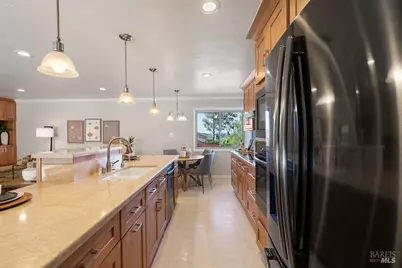 401 Valle Vista Avenue, Vallejo, CA 94590 - Photo 16