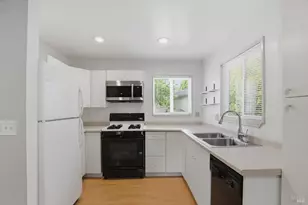 477 N Meadowview Ct, Vacaville, CA 95688 - Photo 44