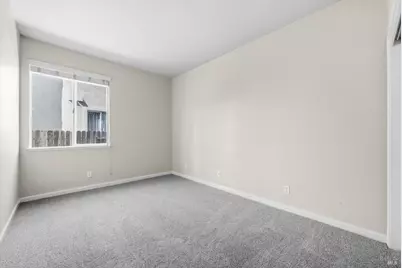 212 Laurelwood Way, Vacaville, CA 95687 - Photo 32