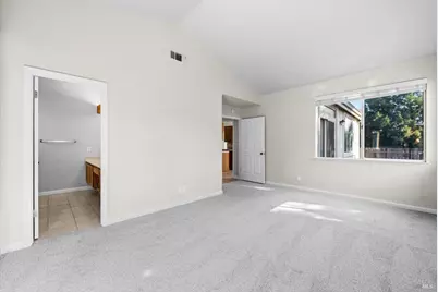 212 Laurelwood Way, Vacaville, CA 95687 - Photo 36