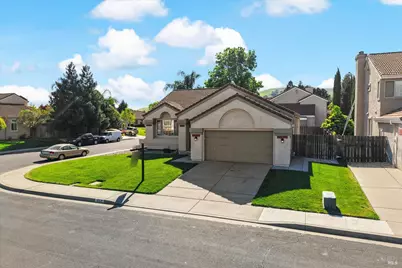 212 Laurelwood Way, Vacaville, CA 95687 - Photo 6