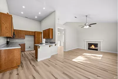 212 Laurelwood Way, Vacaville, CA 95687 - Photo 20