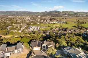10 Canterbury Dr, Napa, CA 94558 - Photo 2