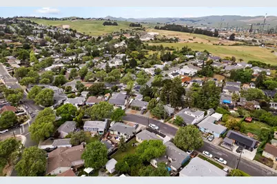 218 Hillcrest Avenue, Benicia, CA 94510 - Photo 32