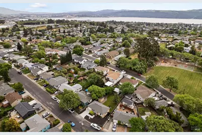 218 Hillcrest Avenue, Benicia, CA 94510 - Photo 30