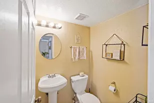 299 Shasta Dr, Vacaville, CA 95687 - Photo 14