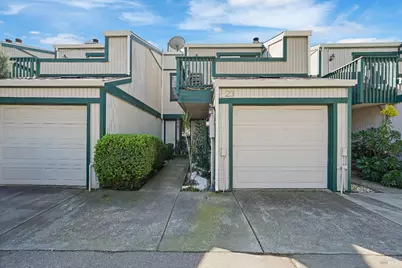 299 Shasta Drive #23, Vacaville, CA 95687 - Photo 2