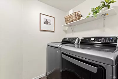 9524 Sheffield Street, Windsor, CA 95492 - Photo 28