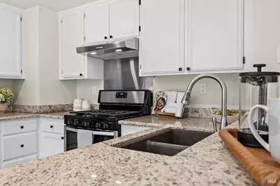 9524 Sheffield Street, Windsor, CA 95492 - Photo 12