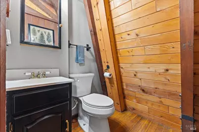 350 Canyon Road, Geyserville, CA 95441 - Photo 18