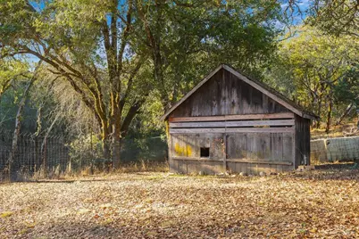 350 Canyon Road, Geyserville, CA 95441 - Photo 24