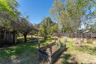 955 N Pine Street, Ukiah, CA 95482 - Photo 32