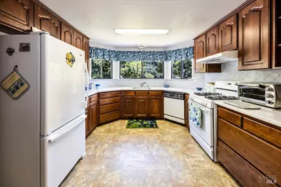 6707 Badger Creek Road, Santa Rosa, CA 95409 - Photo 14