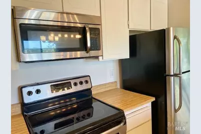 14 Scottsdale Way, Novato, CA 94947 - Photo 8