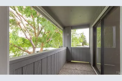 14 Scottsdale Way, Novato, CA 94947 - Photo 18