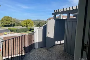 14 Scottsdale Way, Novato, CA 94947 - Photo 2