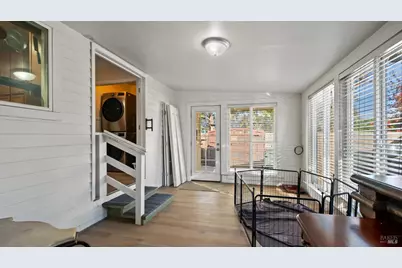 712 E Washington Street, Petaluma, CA 94952 - Photo 18