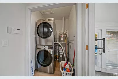 712 E Washington Street, Petaluma, CA 94952 - Photo 16