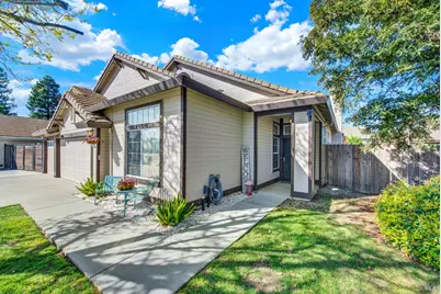 2045 Keel Court, Dixon, CA 95620 - Photo 4