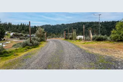 19450 Tomki Road, Redwood Valley, CA 95470 - Photo 16