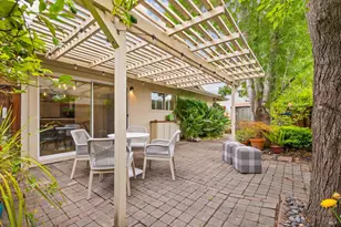 333 Orangewood Dr, Healdsburg, CA 95448 - Photo 24