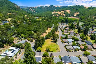 333 Orangewood Dr, Healdsburg, CA 95448 - Photo 1