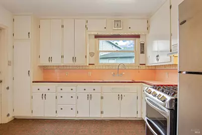 233 Dechene Avenue, Sonoma, CA 95476 - Photo 10