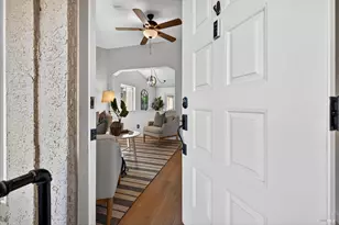 1056 Esparto Ct, Windsor, CA 95492 - Photo 8