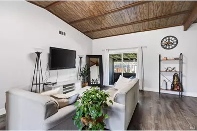 635 S Minahen Street, Napa, CA 94559 - Photo 14