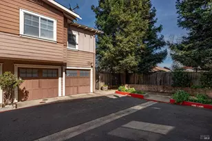 156 Valley Oak Dr, Napa, CA 94558 - Photo 32