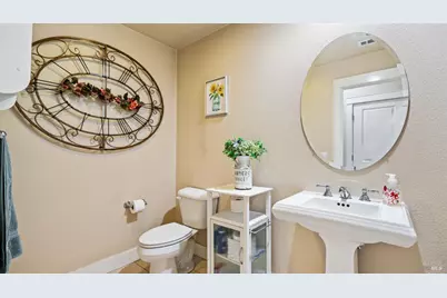 112 Zinfandel Court, Cloverdale, CA 95425 - Photo 16