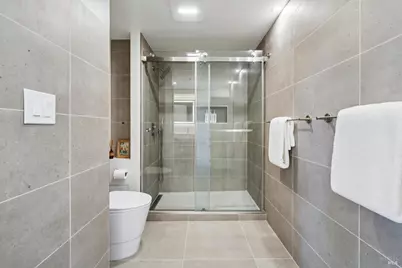 6363 Christie Avenue #2627, Emeryville, CA 94608 - Photo 18