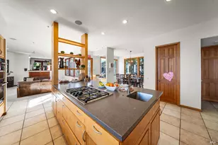 8 Circle Rd, San Rafael, CA 94903 - Photo 16