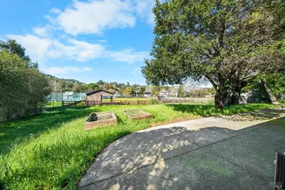 8 Circle Road, San Rafael, CA 94903 - Photo 20