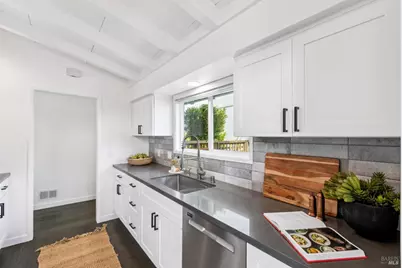 24 Porto Bello Drive, San Rafael, CA 94901 - Photo 16