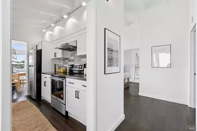 24 Porto Bello Drive, San Rafael, CA 94901 - Photo 6