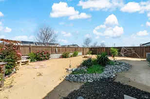 2130 Lark Way, Dixon, CA 95620 - Photo 36