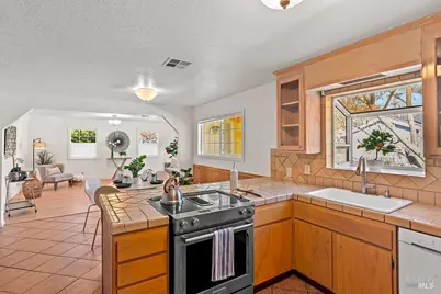 201 Triplett Drive, Cloverdale, CA 95425 - Photo 10