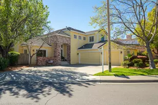15 Vincent Ln, Novato, CA 94945 - Photo 2