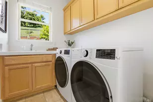 35 Pearl Ct, Novato, CA 94947 - Photo 42