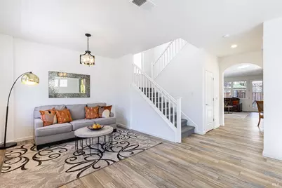 930 Langeburg Street, Santa Rosa, CA 95407 - Photo 2