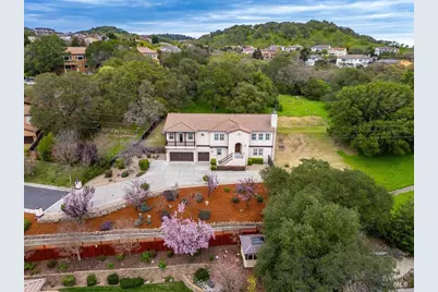 5229 Sunridge Drive, Fairfield, CA 94534 - Photo 2