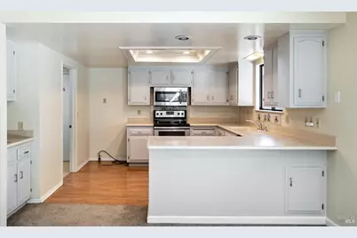 753 Nebraska Drive, Santa Rosa, CA 95405 - Photo 6