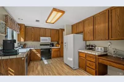 202 Songbird Court, Vacaville, CA 95687 - Photo 14