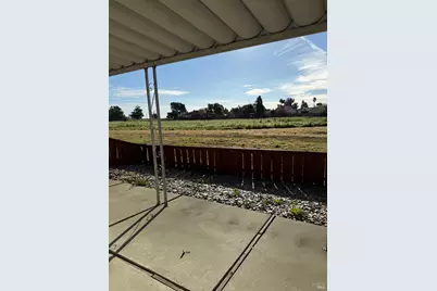 618 Yellowstone Drive, Vacaville, CA 95687 - Photo 16